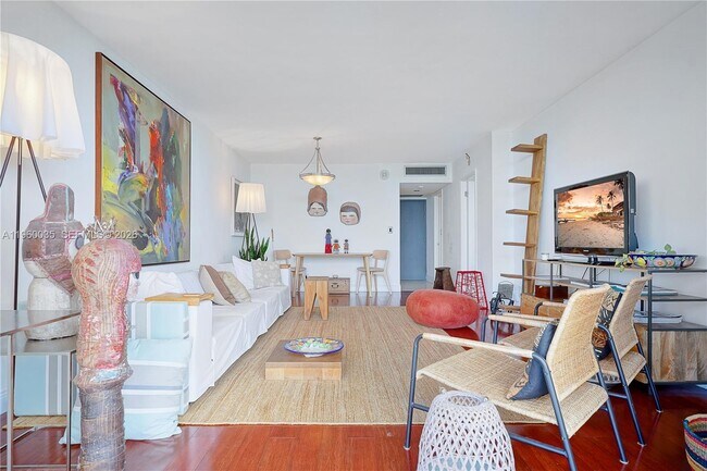 Foto del edificio - 780 NE 69th St