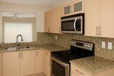Foto principal - 221 Palm Cir E