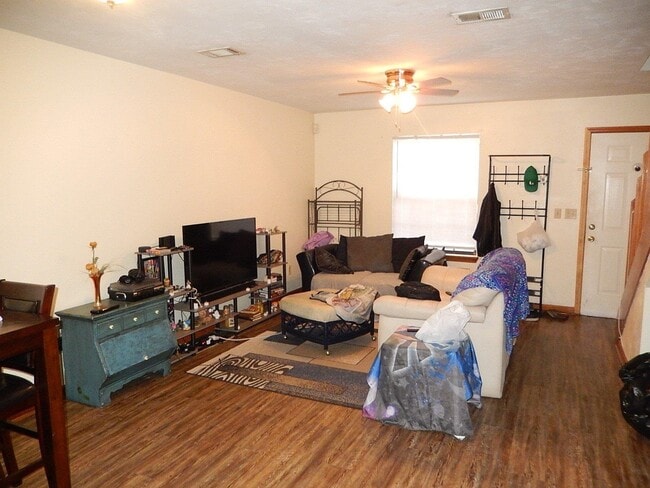 Building Photo - 2303 Hartsfield Way