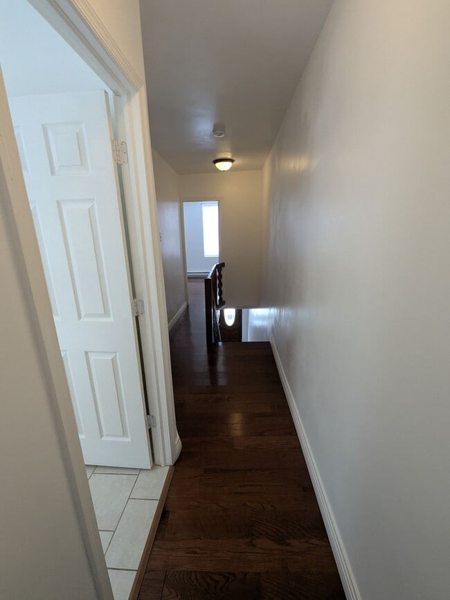 Building Photo - Updated Home - Point Breeze