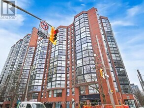 Building Photo - 725-725 King St W