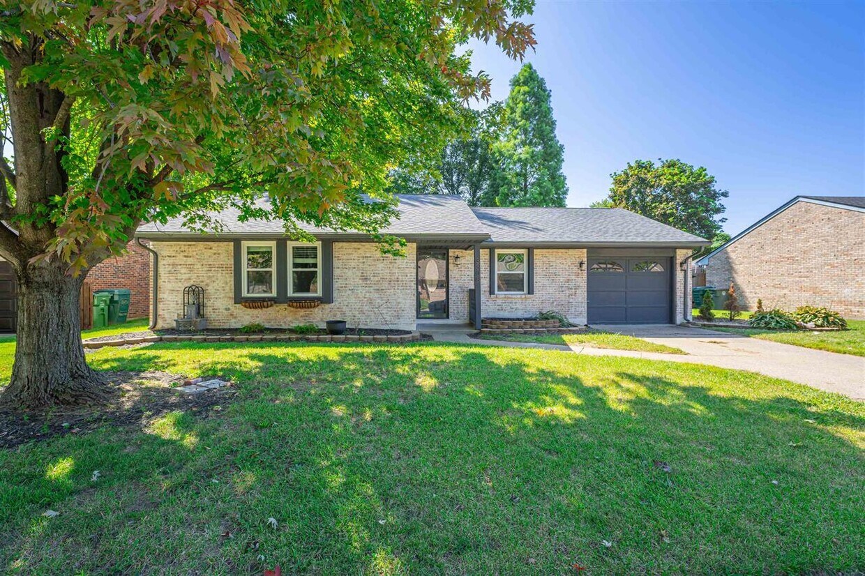Primary Photo - 3808 Raintree Dr