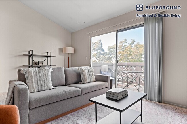 Foto del edificio - 217 Rock Harbor Ln