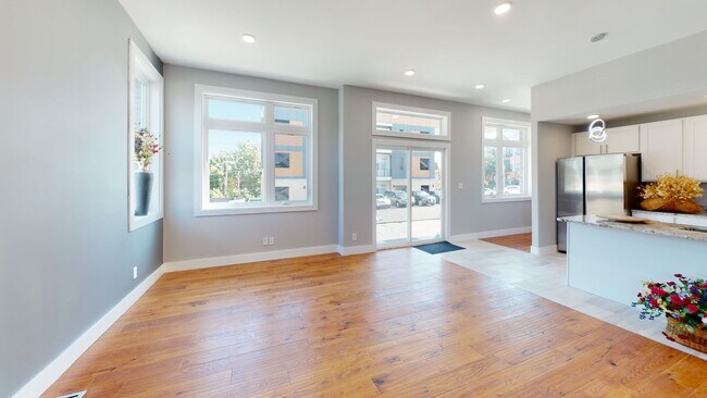 Foto del edificio - 8BR/8BA Townhome in Fort Sanders | Rooftop...