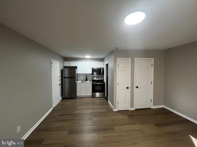 Building Photo - 319 Columbia Ave