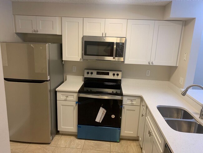 Foto del edificio - 3 Bed 2 Bath Condo in Orlando For Rent