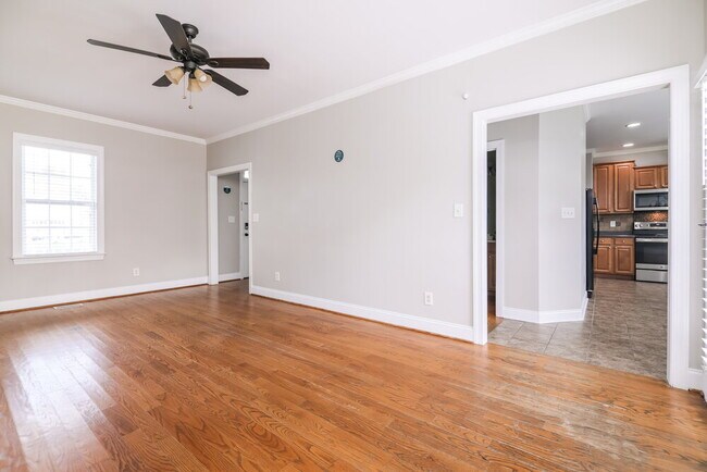 Building Photo - 163 Lars Ln