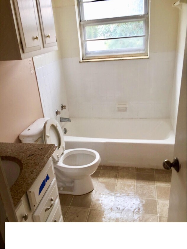 Primary Photo - 1808 Parkwood Ln