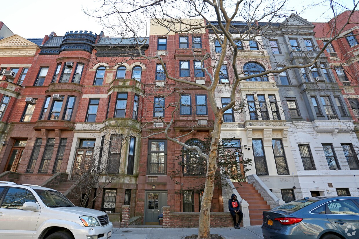 Building Photo - 48 W 91st St