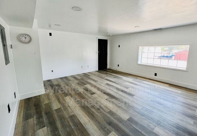 Building Photo - 4105 N Adams St