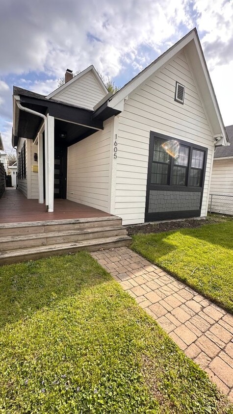 Photo - 1605 English Avenue