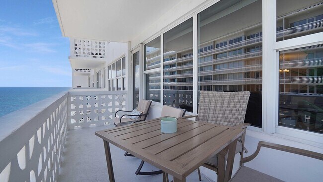 Building Photo - 4010 Galt Ocean Dr