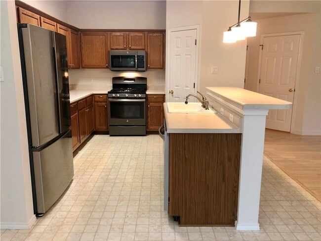 Building Photo - 1515 Lochaline Loop