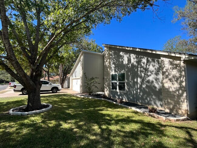 Foto del edificio - 2706 Hopewell Ct