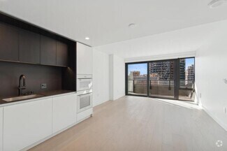 Building Photo - 300 Virginia St