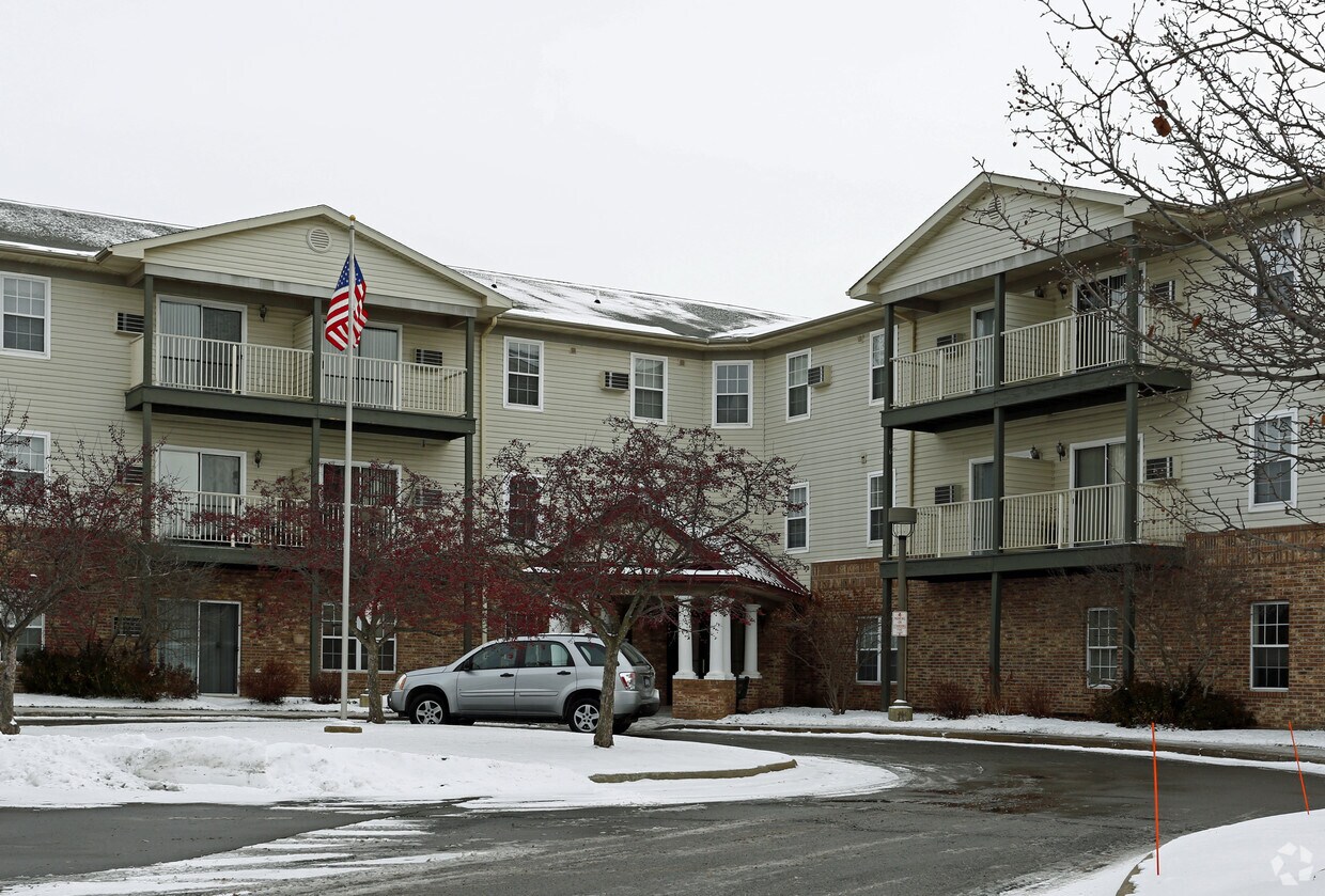 The Meadows Of Southgate A 55 Community Apartments Southgate Mi Apartments Com