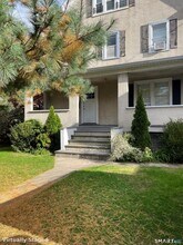 Building Photo - 259 Olivia St