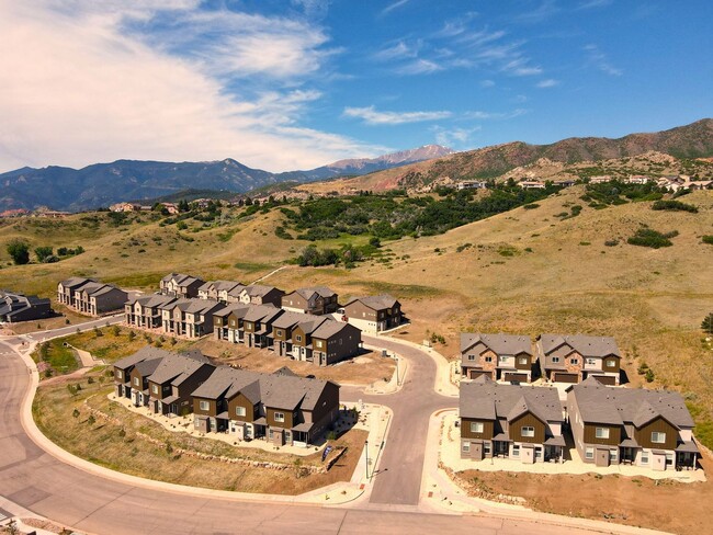 Building Photo - Next to Nature 3 bed Townhouse in Mt. Shadows