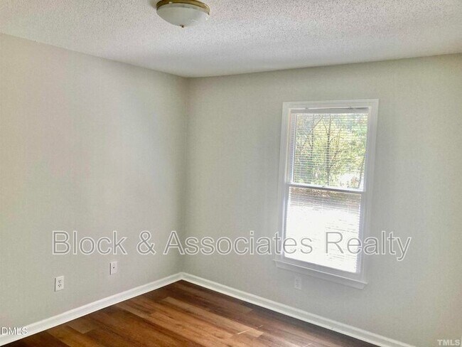 Foto del edificio - 104 Castill Pl