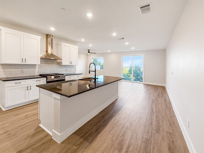 Foto del edificio - 5609 Mobeetie Lp