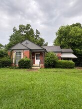 Building Photo - 18 Oak Forest Dr