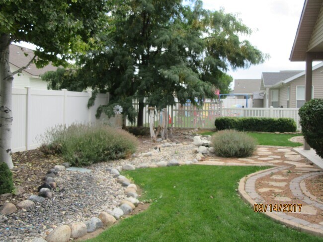 Foto del edificio - 1970 Canyon Trail Way