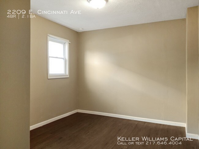 Building Photo - 2209 Cincinnati