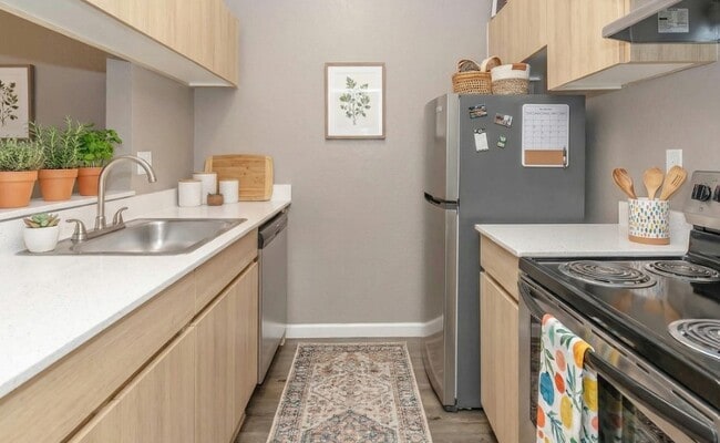 Building Photo - Huntington Park Apartments