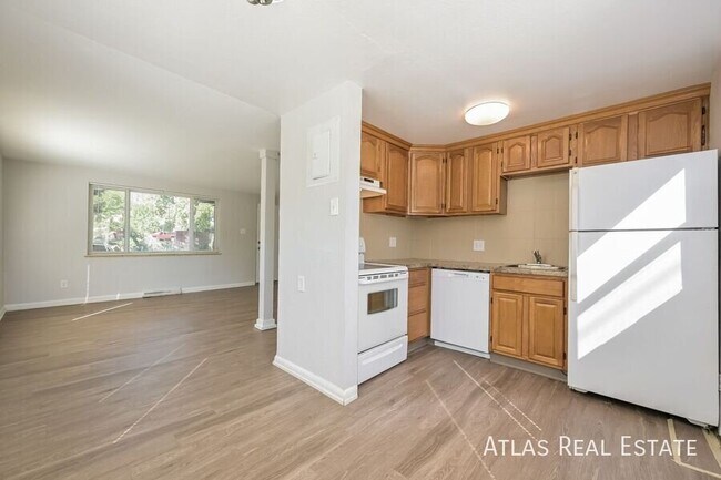 Building Photo - 800 Miller Ct
