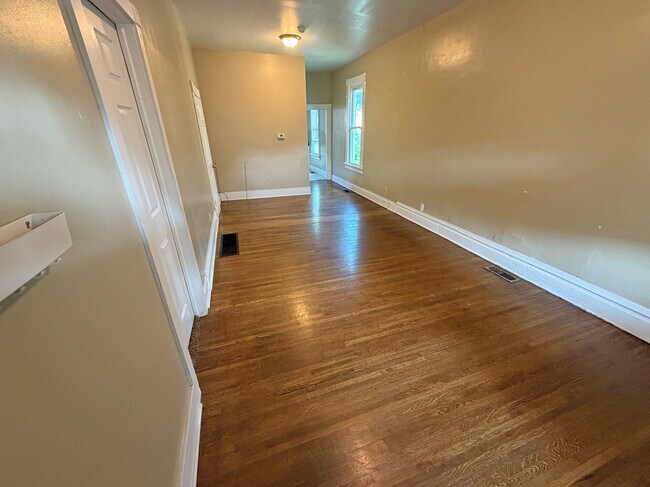 Foto del edificio - 1490 Indianola Ave