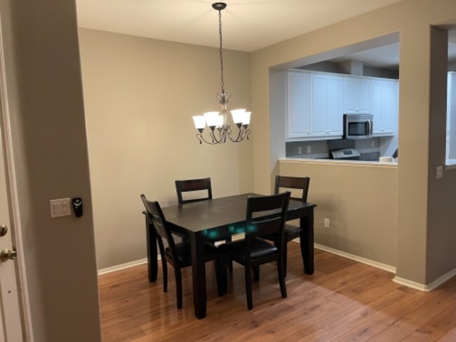 Foto del edificio - 26327 Iris Ave
