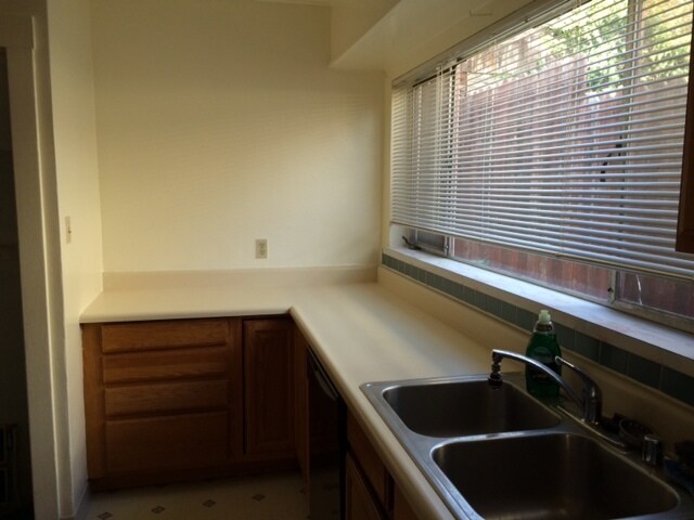 Foto del edificio - 3115 Kingsland Ave