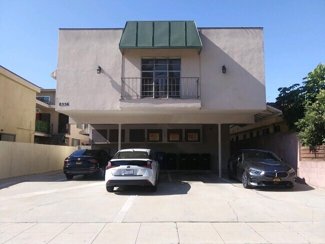 Front view - 8556 Saturn St