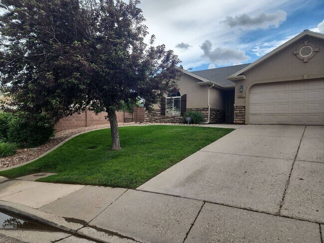 Foto del edificio - Northern View Subdivision Townhome