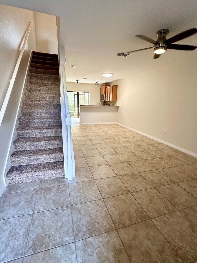 Foto del edificio - 1121 Trillium Park Ln