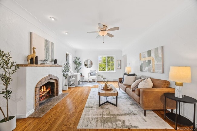 Building Photo - "Spacious 5-Bedroom Gem with Hardwood Floors & Cozy Fireplace in Denver's Heart!"