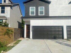 Building Photo - 6014 Grace Ln