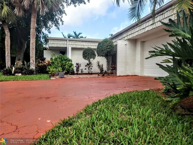 Foto del edificio - 6301 White Oak Ln