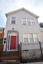 Building Photo - 725 N Throop St