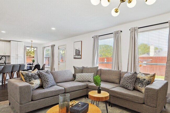 Foto del edificio - 1000 Sagewood Ln