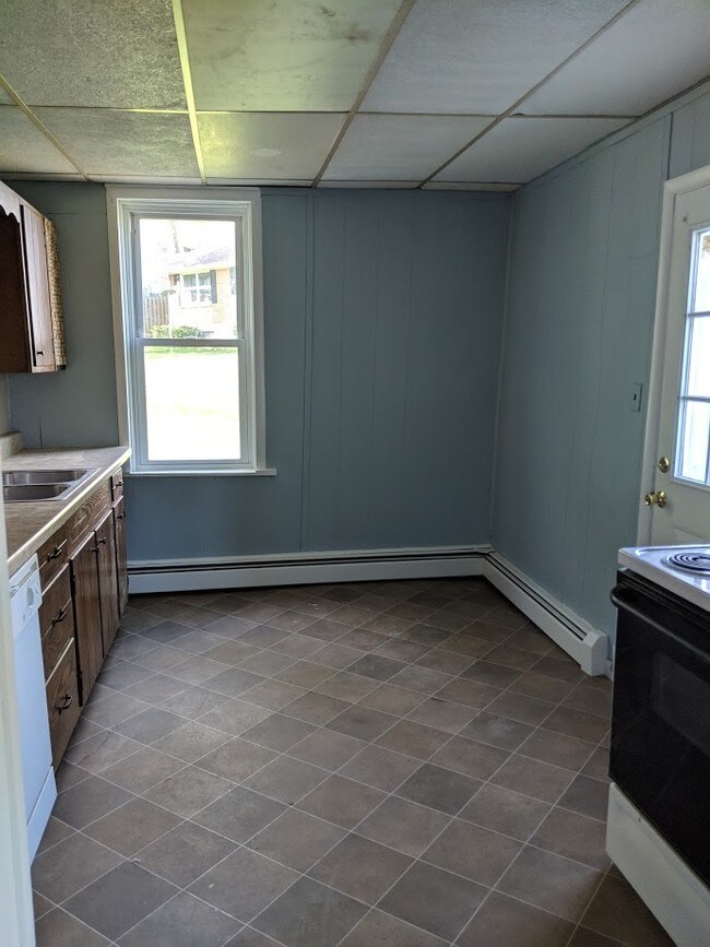 482 Adamstown Rd, Reinholds, PA 17569 House Rental in Reinholds, PA