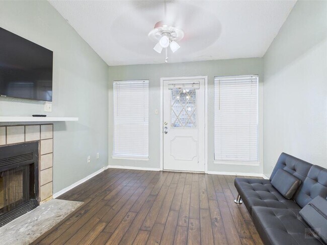 Foto del edificio - 806 W 24th St