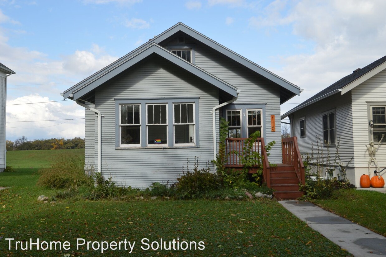 Primary Photo - 4 br, 2 bath House - 110 Conklin Ave