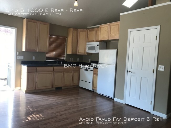 Building Photo - Duplex in Great Sugarhouse Location!