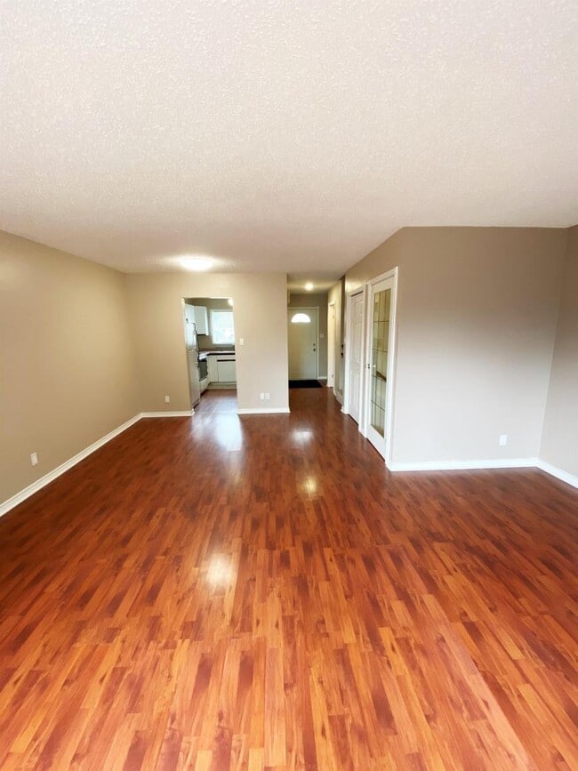 Building Photo - 3 bedroom in Kitimat BC V8C 2K4
