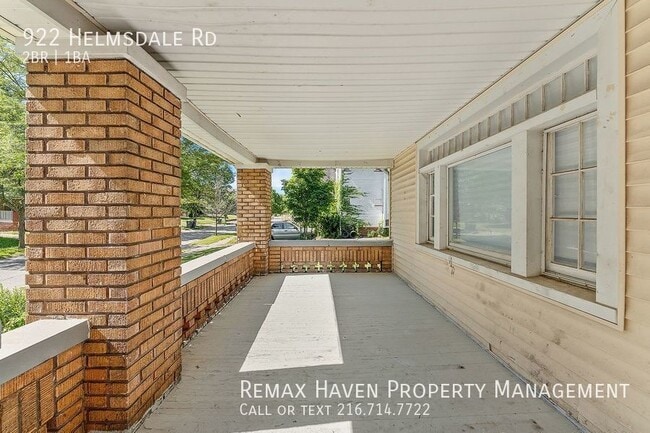 Building Photo - 922 Helsdale Rd UP Cleveland Hts, OH - spa...