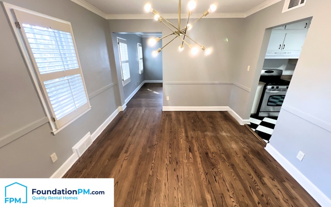 Building Photo - 252 E Edwin Cir