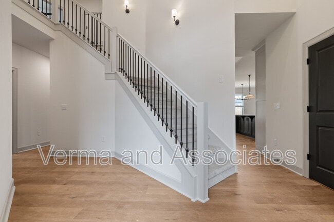 Building Photo - 1081 Whistler St