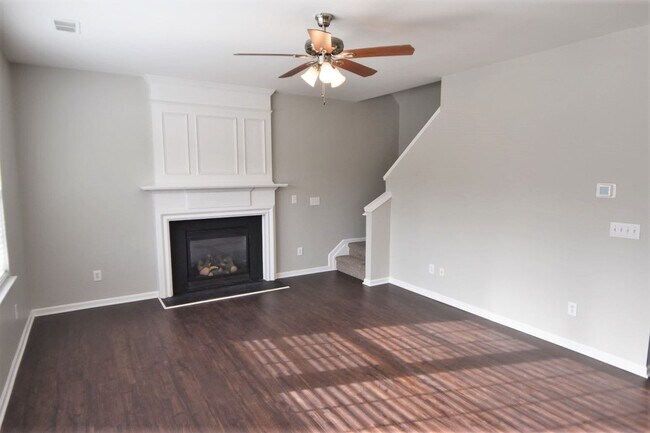 Building Photo - 2301 Arbor Vista Dr
