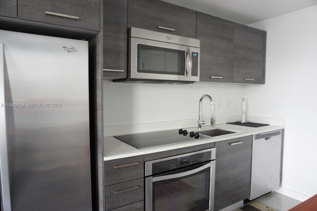 Foto del edificio - 151 SE 1st St
